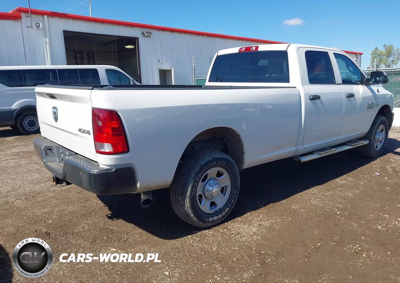 2017 Ram 2500 Tradesman 4X4 8' Box VIN:3C6UR5HL1HG771326 - 4