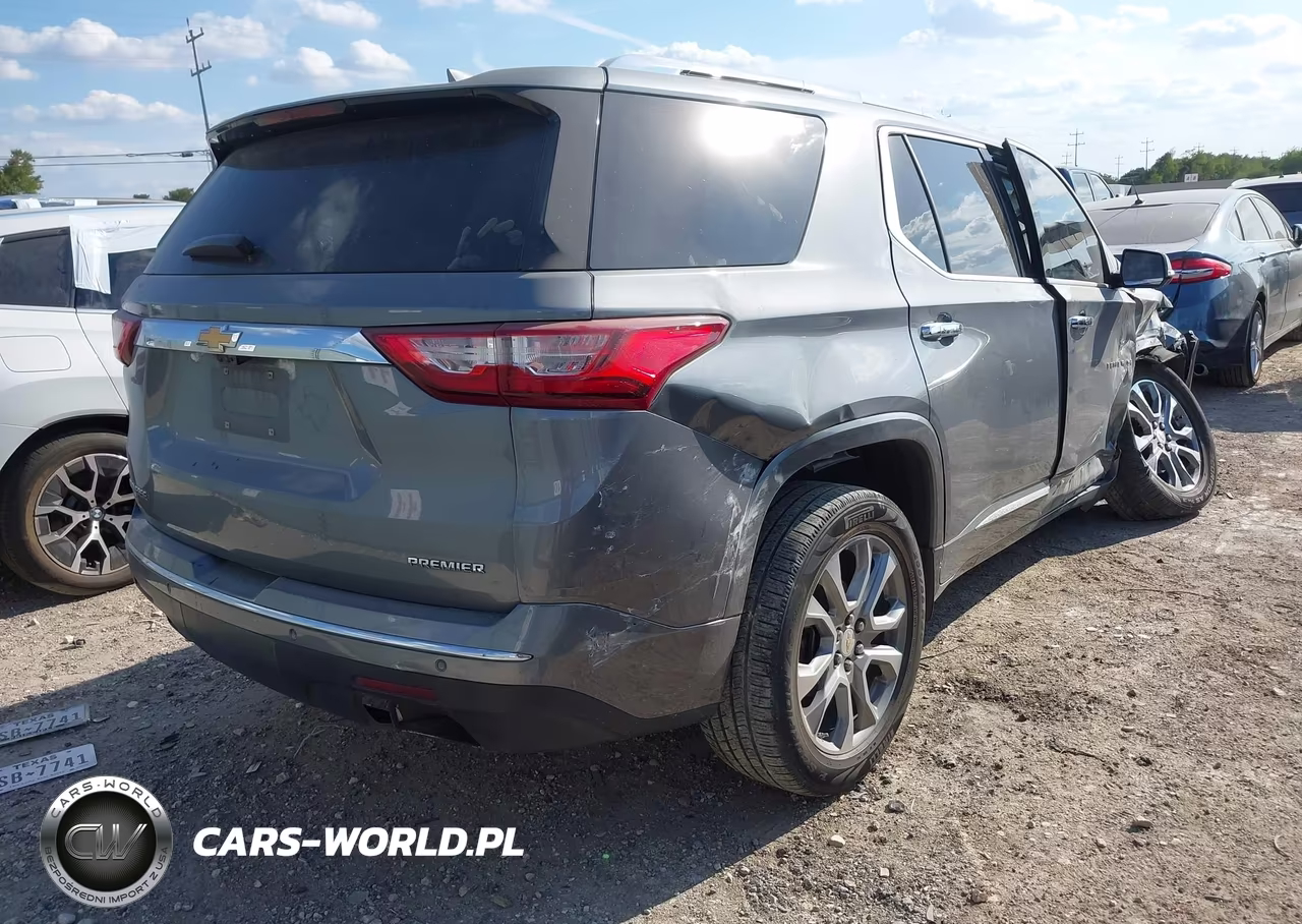 2019 Chevrolet Traverse Premier VIN:1GNERKKW1KJ157324 - 4