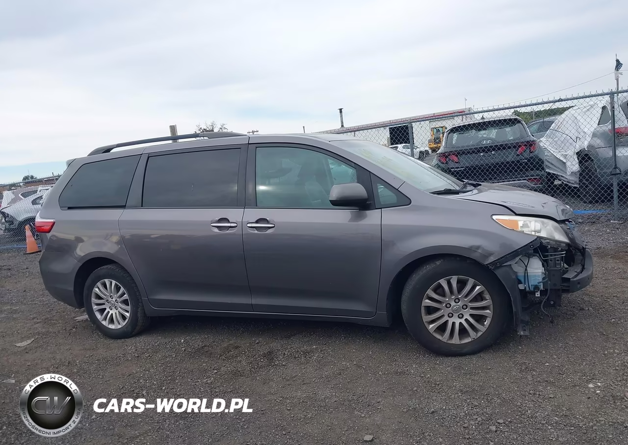 2016 Toyota Sienna Xle 8 Passenger VIN:5TDYK3DC0GS692447 - 13