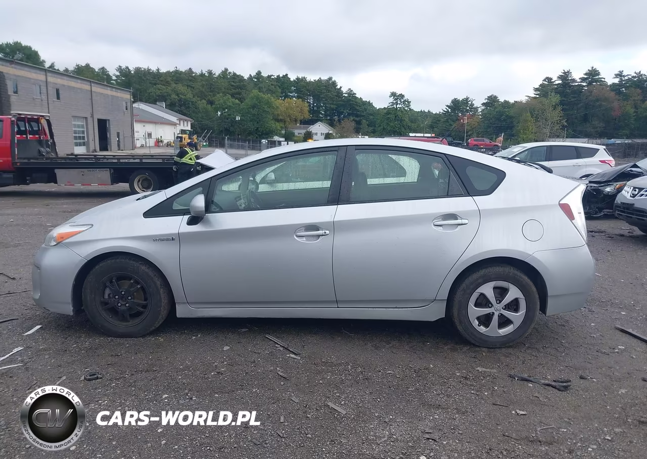 2013 Toyota Prius Four VIN:JTDKN3DU4D5552697 - 14