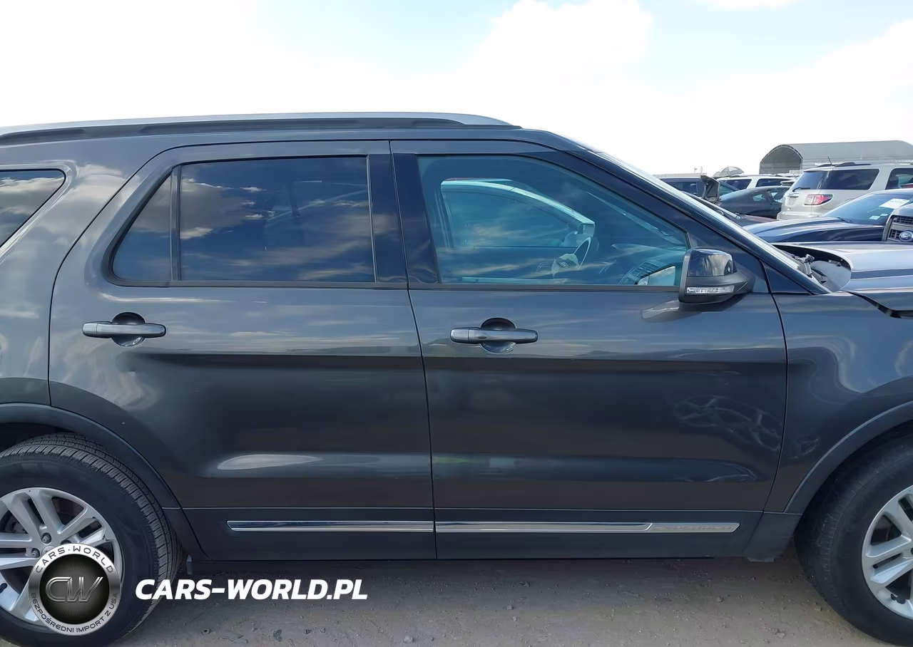 2017 Ford Explorer Xlt VIN:1FM5K7D83HGC20496 - 14
