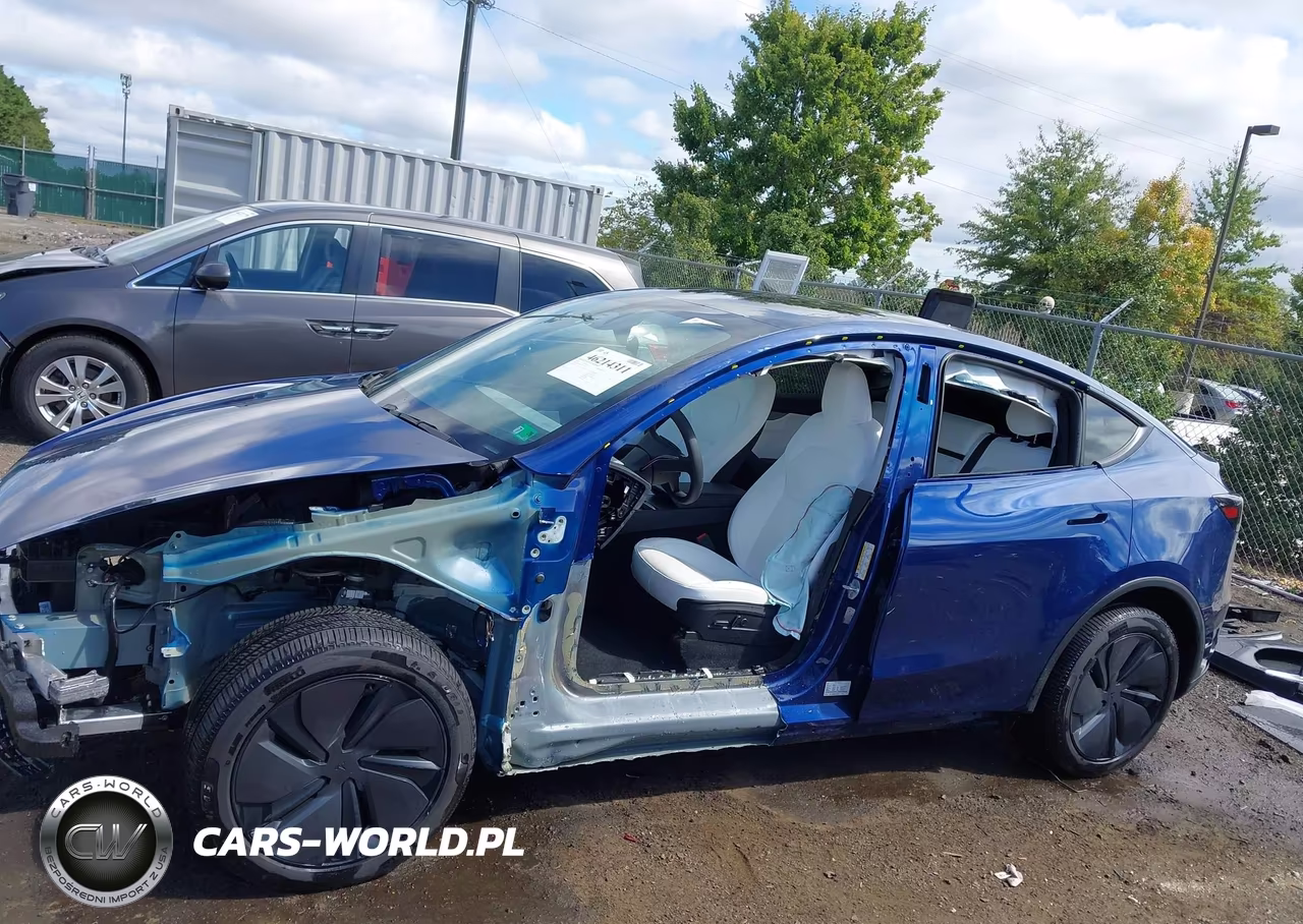 2026 Tesla Model Y All-Wheel Drive-Long Range Launch Series-Premium All-Wheel Drive VIN:7SAYGDEE7TA429152 - 15