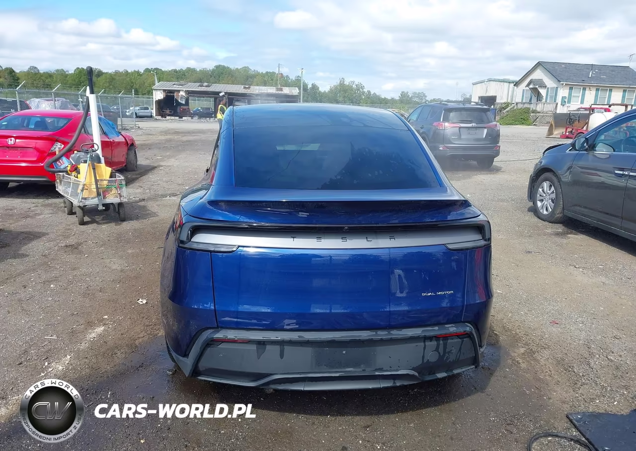 2026 Tesla Model Y All-Wheel Drive-Long Range Launch Series-Premium All-Wheel Drive VIN:7SAYGDEE7TA429152 - 17