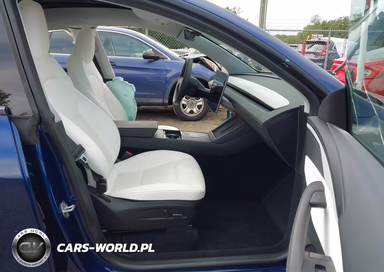 2026 Tesla Model Y All-Wheel Drive-Long Range Launch Series-Premium All-Wheel Drive VIN:7SAYGDEE7TA429152 - 5