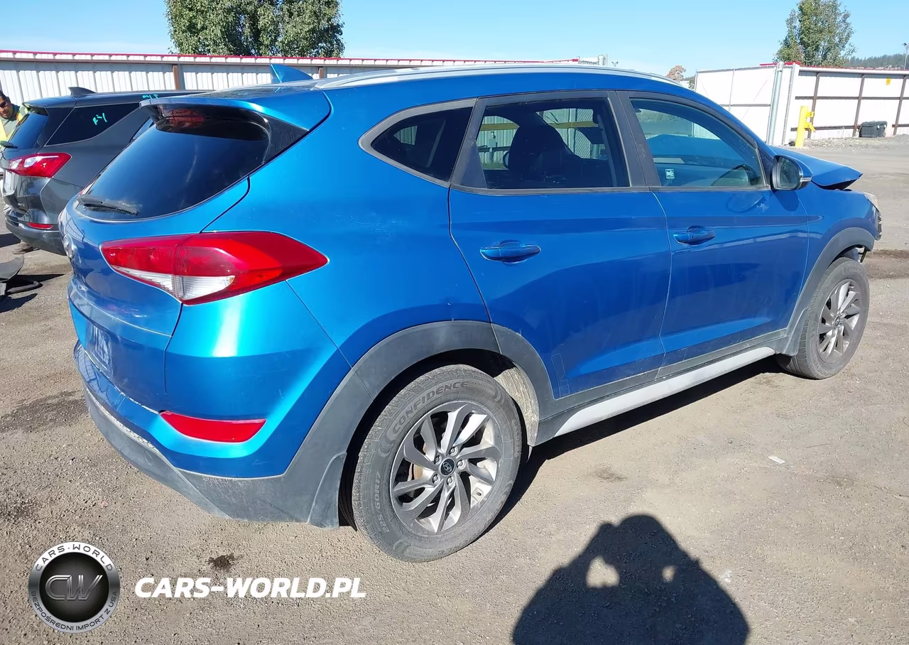 2017 Hyundai Tucson Se Plus VIN:KM8J33A48HU420331 - 4