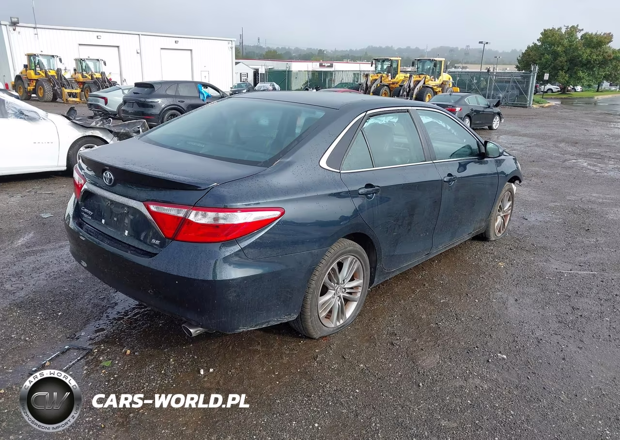 2017 Toyota Camry Se VIN:4T1BF1FK3HU391232 - 4