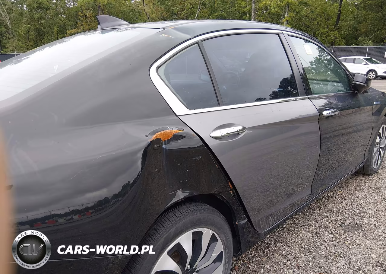 2015 Honda Accord Hybrid Touring VIN:1HGCR6F73FA011119 - 6