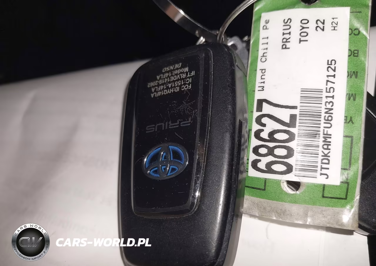 2022 Toyota Prius Le VIN:JTDKAMFU6N3157125 - 11