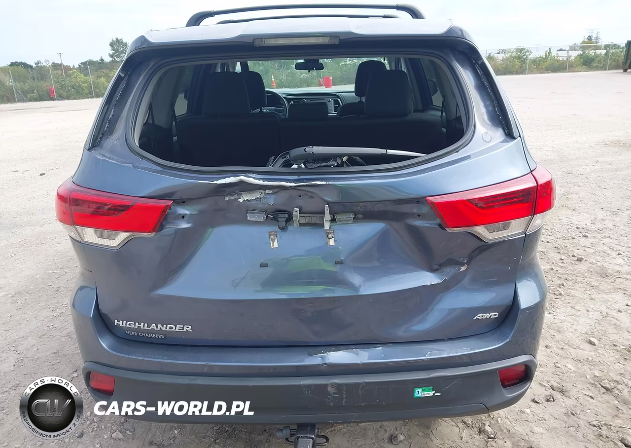 2018 Toyota Highlander Le VIN:5TDBZRFH5JS876514 - 16