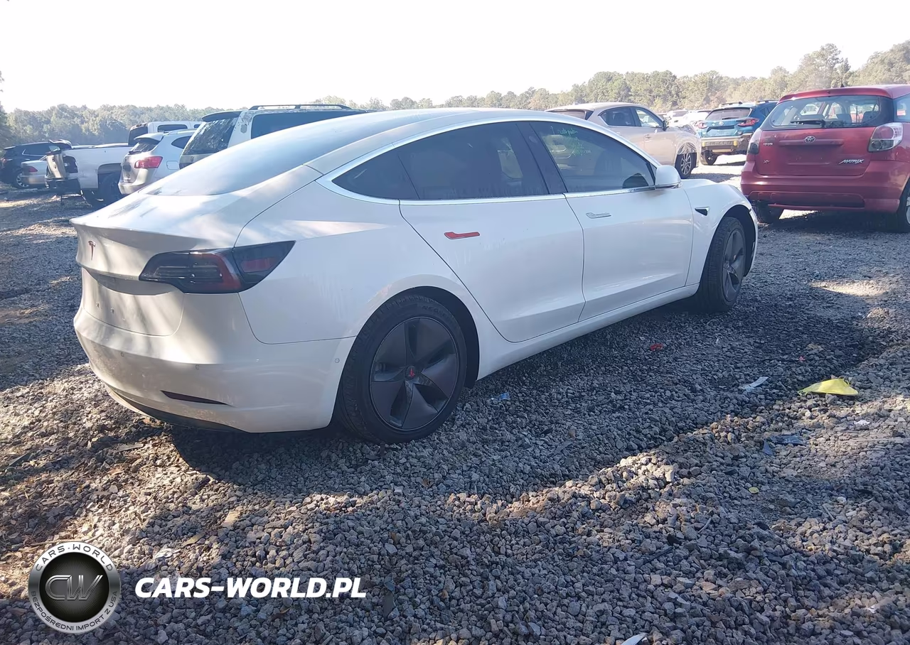 2018 Tesla Model 3 Long Range-Mid Range VIN:5YJ3E1EA8JF151564 - 4