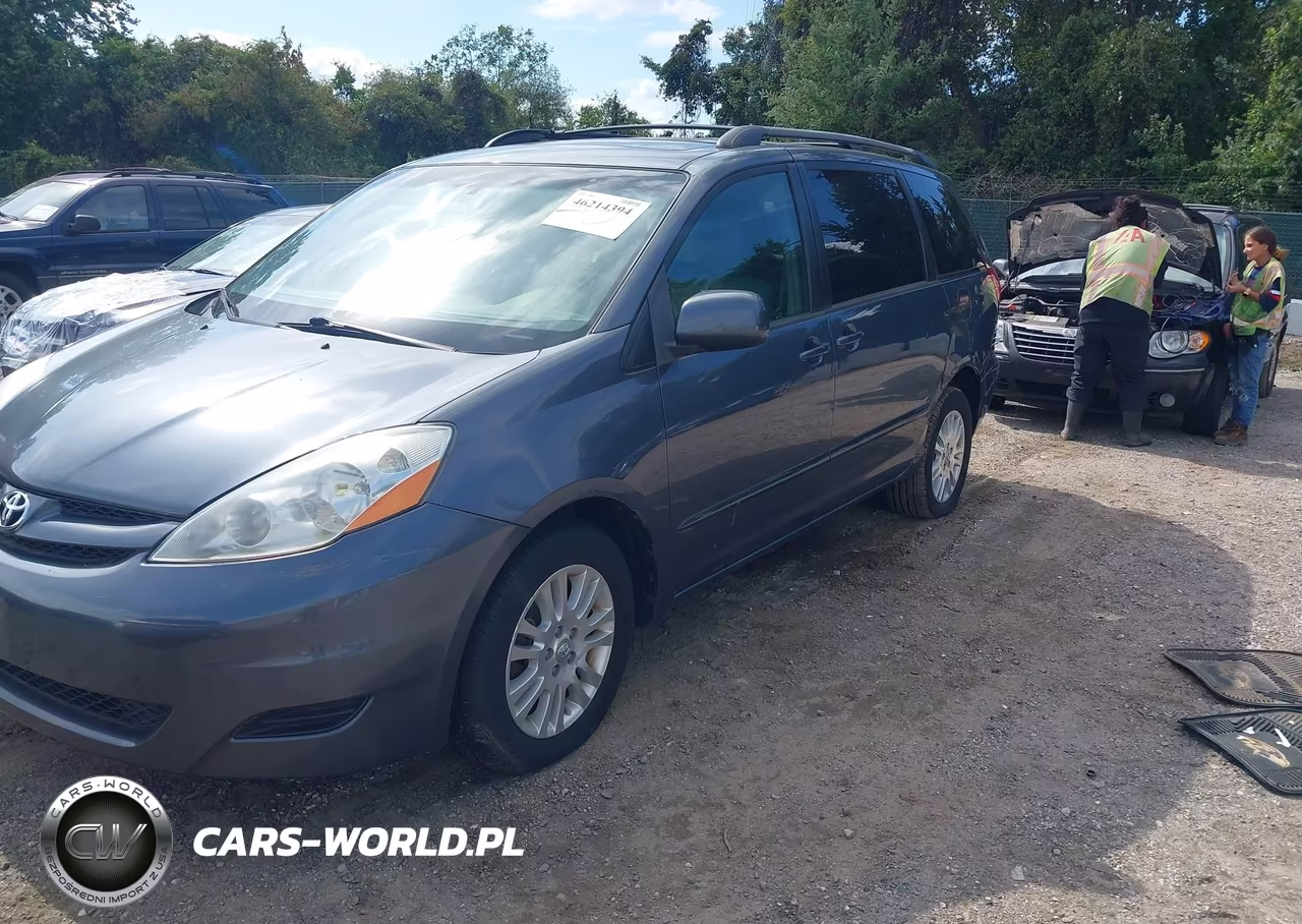 2008 Toyota Sienna Xle VIN:5TDBK22C98S011285 - 2