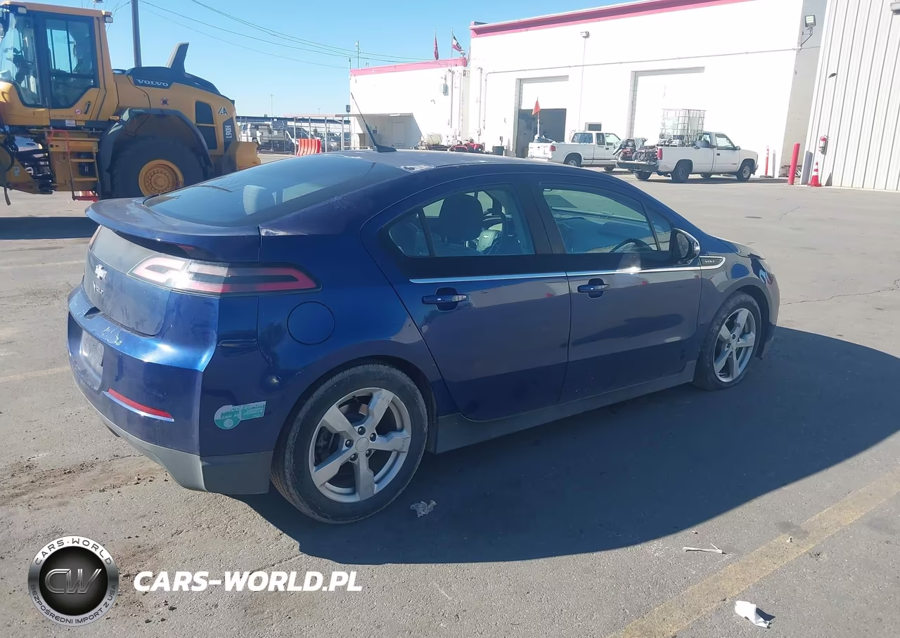 2013 Chevrolet Volt VIN:1G1RE6E45DU102702 - 4