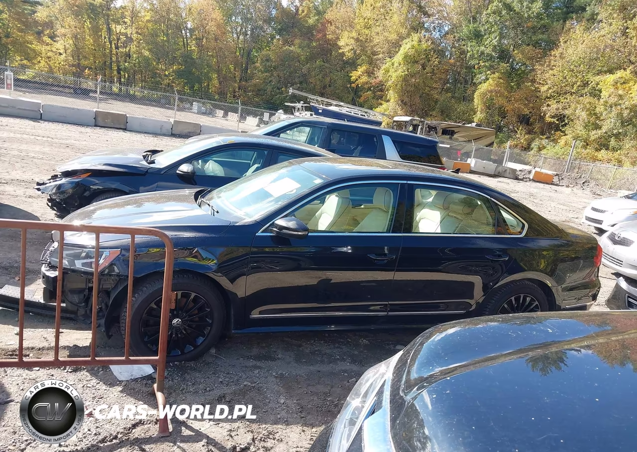 2017 Volkswagen Passat 1.8T Se VIN:1VWBT7A39HC011992 - 14