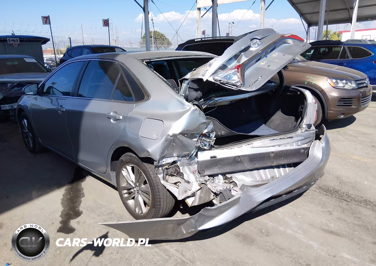 2016 Toyota Camry Se VIN:4T1BF1FK1GU119647 - 3