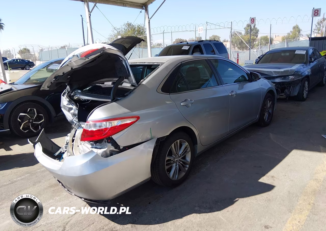 2016 Toyota Camry Se VIN:4T1BF1FK1GU119647 - 4