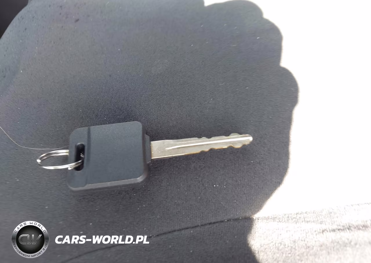 2008 Nissan Versa 1.8S VIN:3N1BC13EX8L443772 - 11