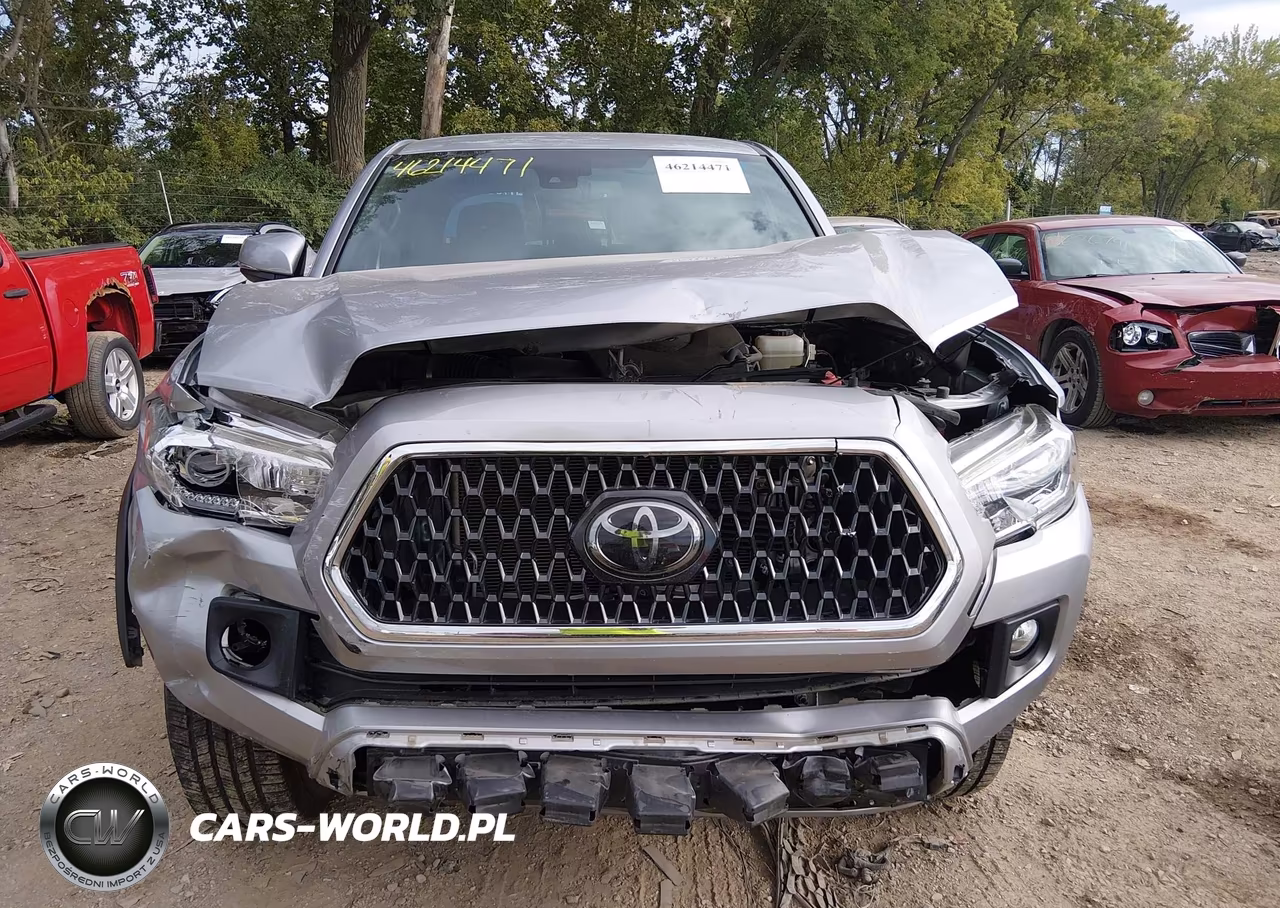2018 Toyota Tacoma Trd Off Road VIN:5TFCZ5AN9JX131835 - 12