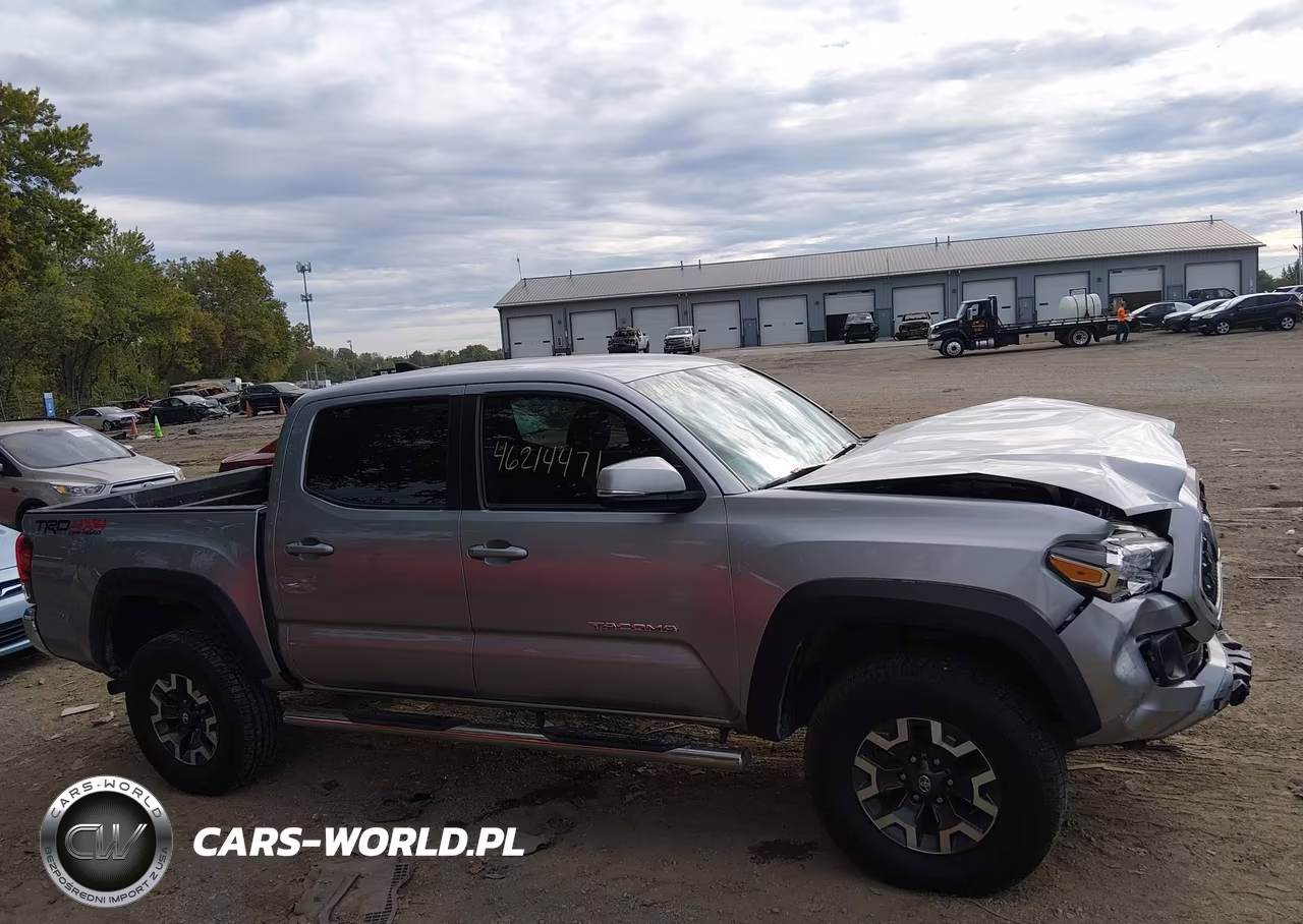 2018 Toyota Tacoma Trd Off Road VIN:5TFCZ5AN9JX131835 - 13