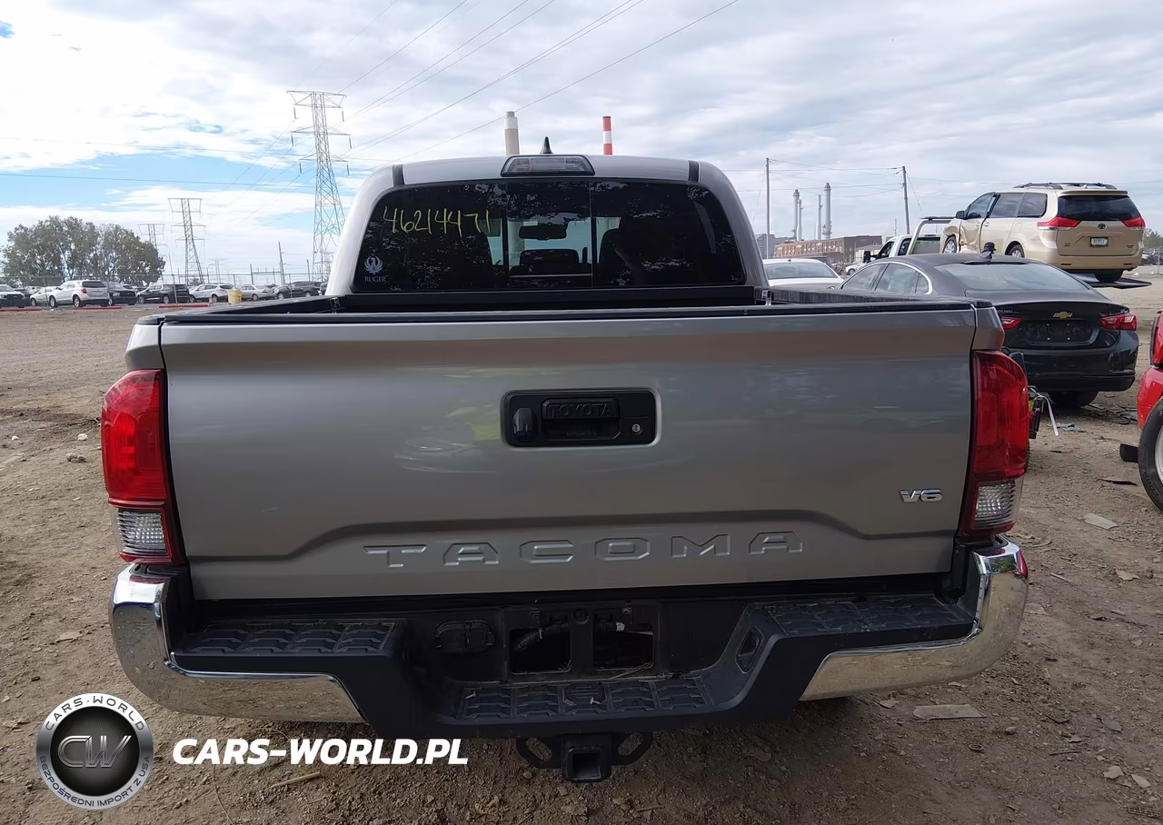 2018 Toyota Tacoma Trd Off Road VIN:5TFCZ5AN9JX131835 - 16