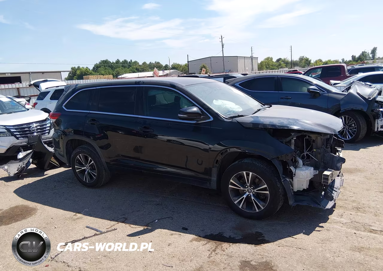 2017 Toyota Highlander Le VIN:5TDZZRFH4HS220961 - 14
