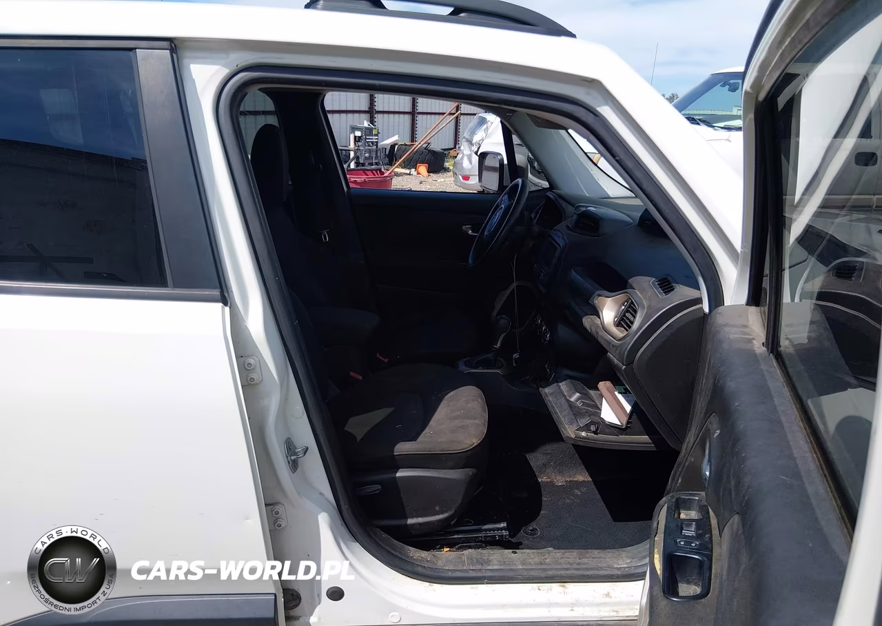 2016 Jeep Renegade Latitude VIN:ZACCJABT9GPC47321 - 5