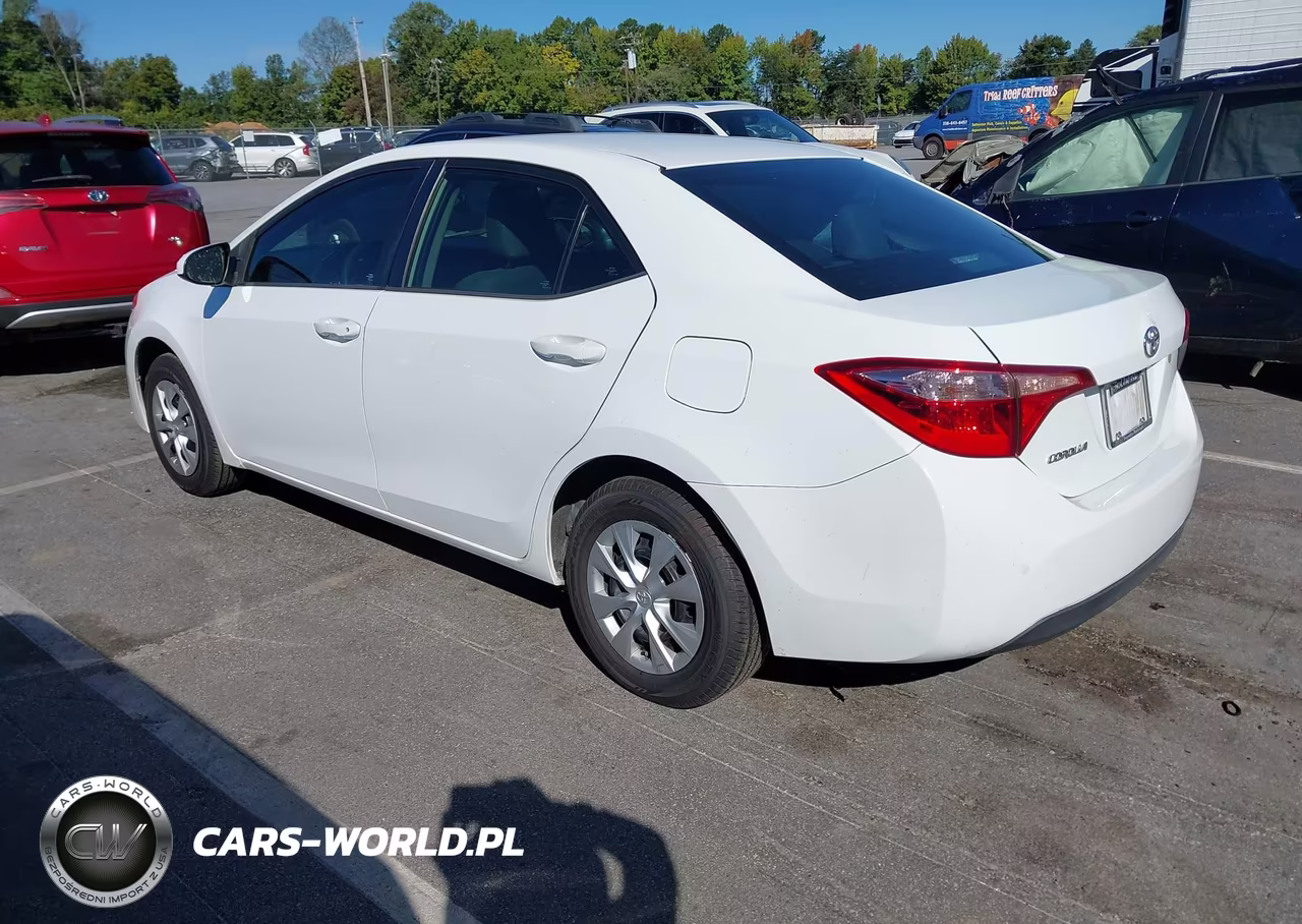2018 Toyota Corolla L VIN:2T1BURHE2JC968268 - 3