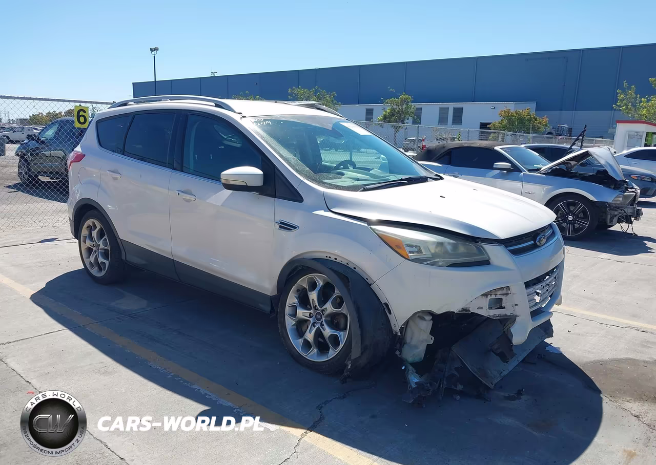 2013 Ford Escape Titanium – zdjęcie 1 z 16