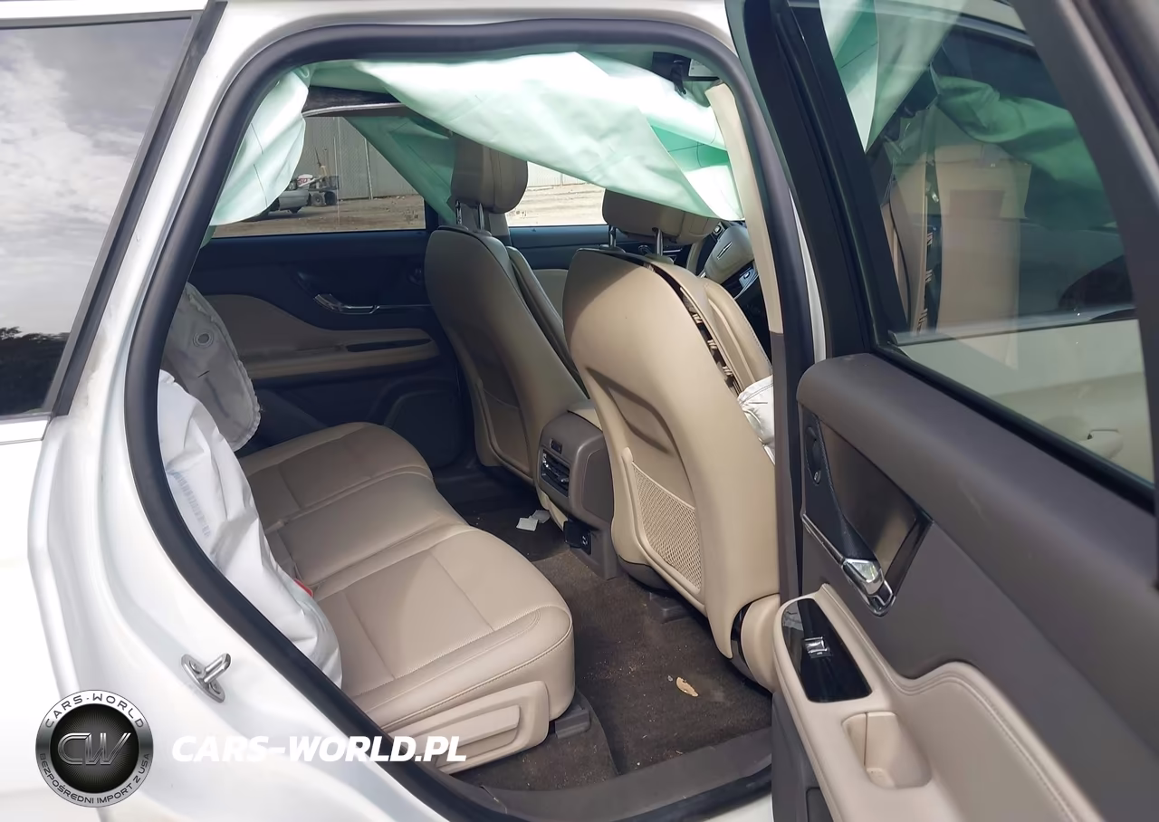 2020 Lincoln Corsair Reserve VIN:5LMCJ2DH4LUL22698 - 8