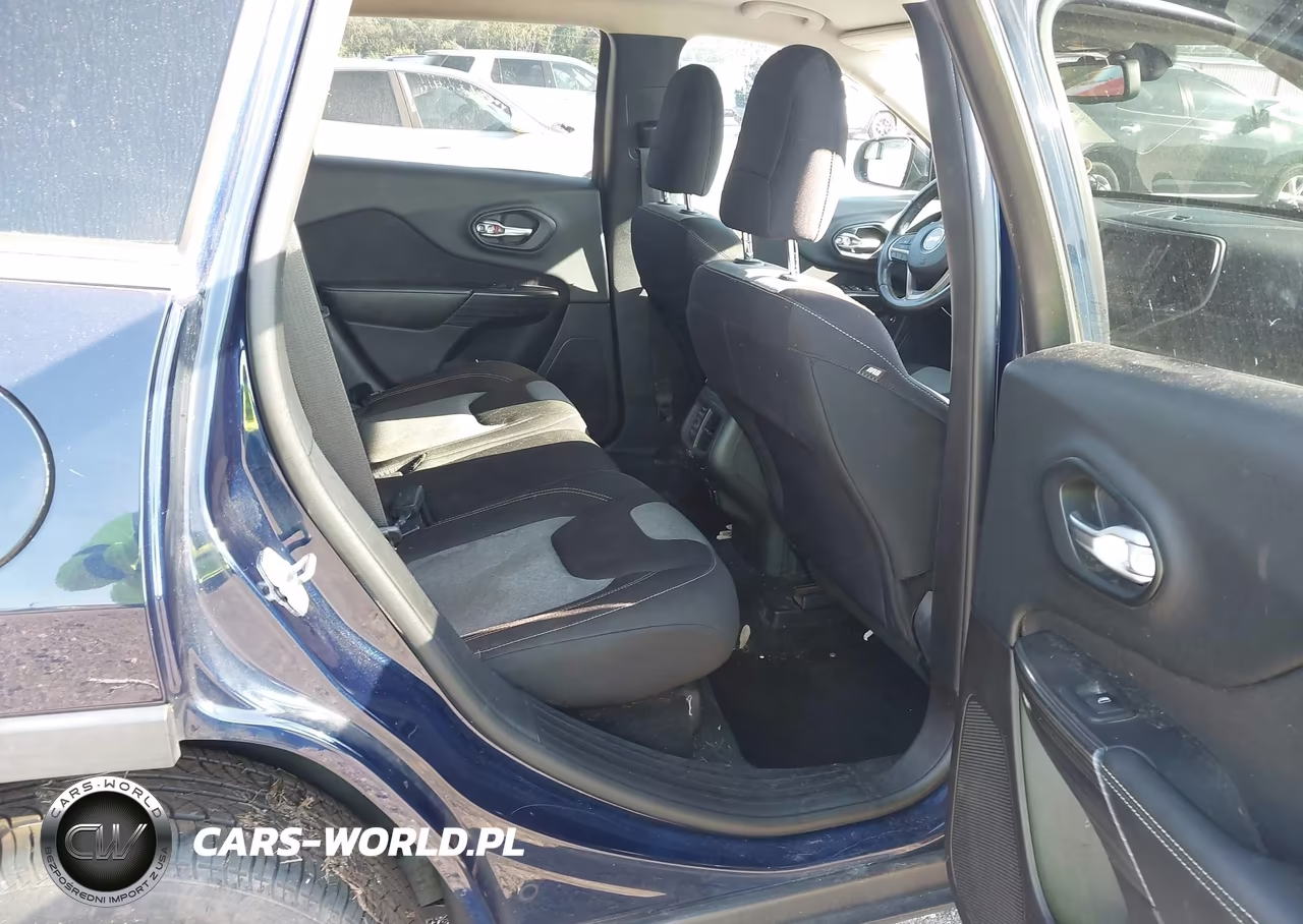 2014 Jeep Cherokee Latitude VIN:1C4PJLCB3EW167483 - 8