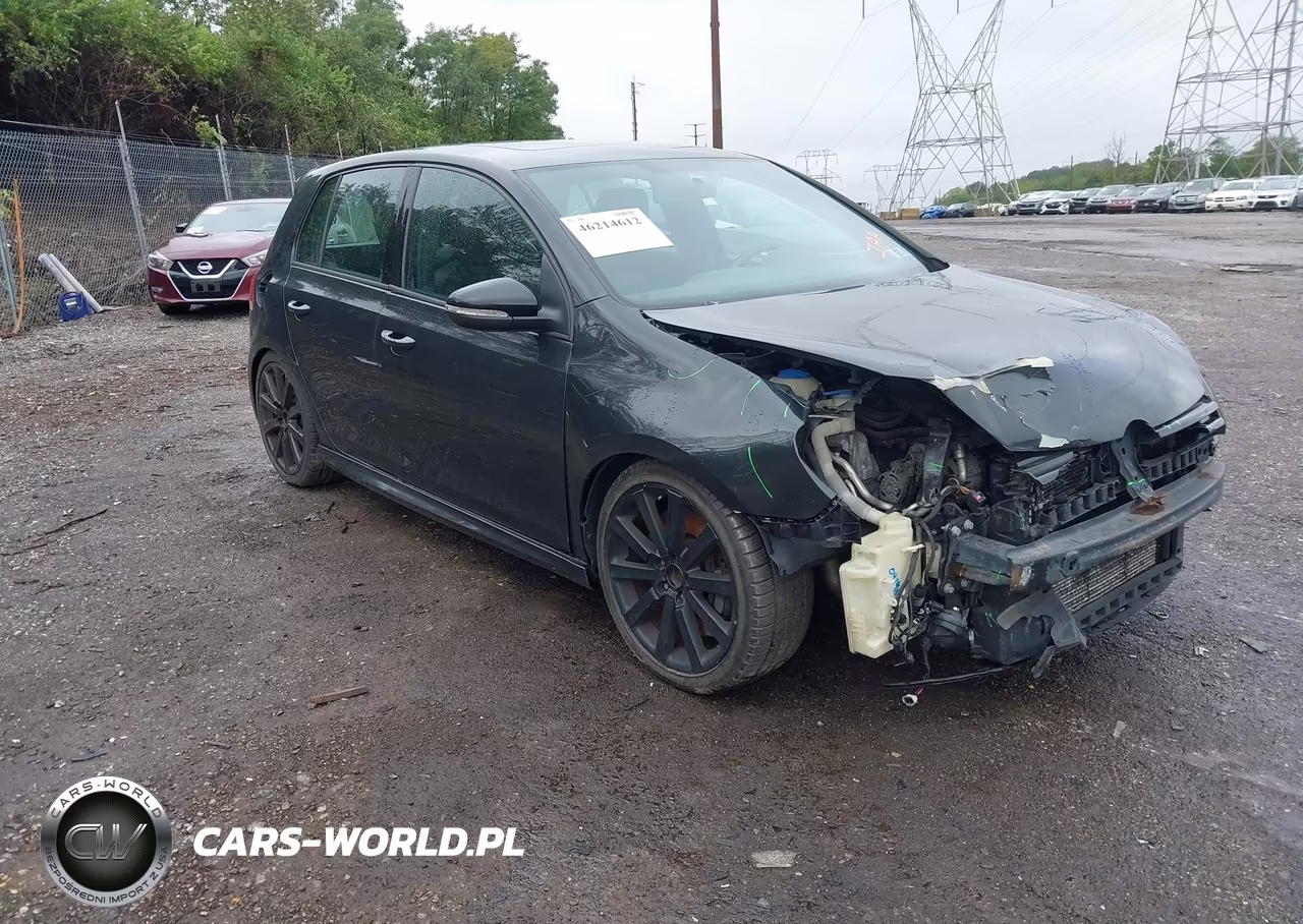 2012 Volkswagen Golf R 4-Door