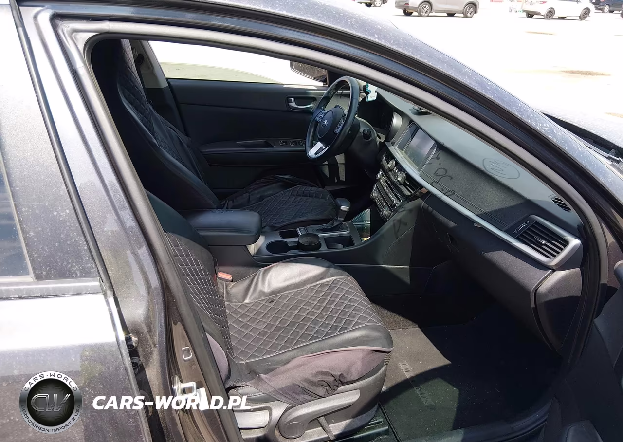 2019 Kia Optima S VIN:5XXGT4L34KG329594 - 5