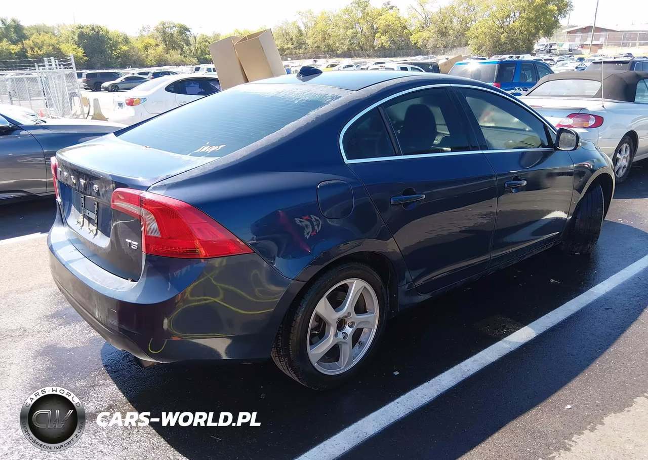 2012 Volvo S60 T5 VIN:YV1622FS7C2083017 - 4