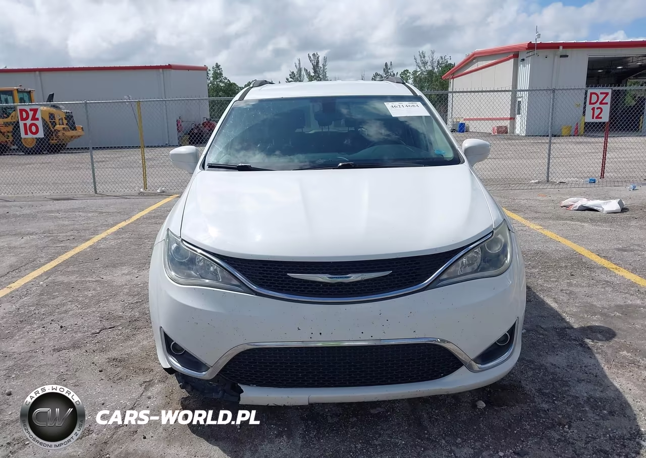 2017 Chrysler Pacifica Touring-L VIN:2C4RC1BG6HR533972 - 12