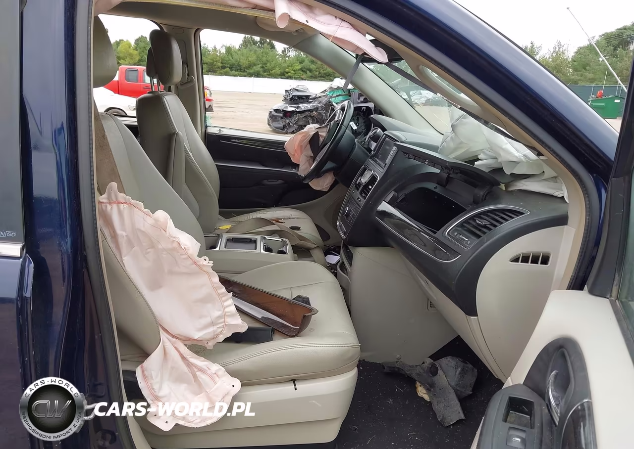 2013 Chrysler Town & Country Touring VIN:2C4RC1BG4DR540591 - 5