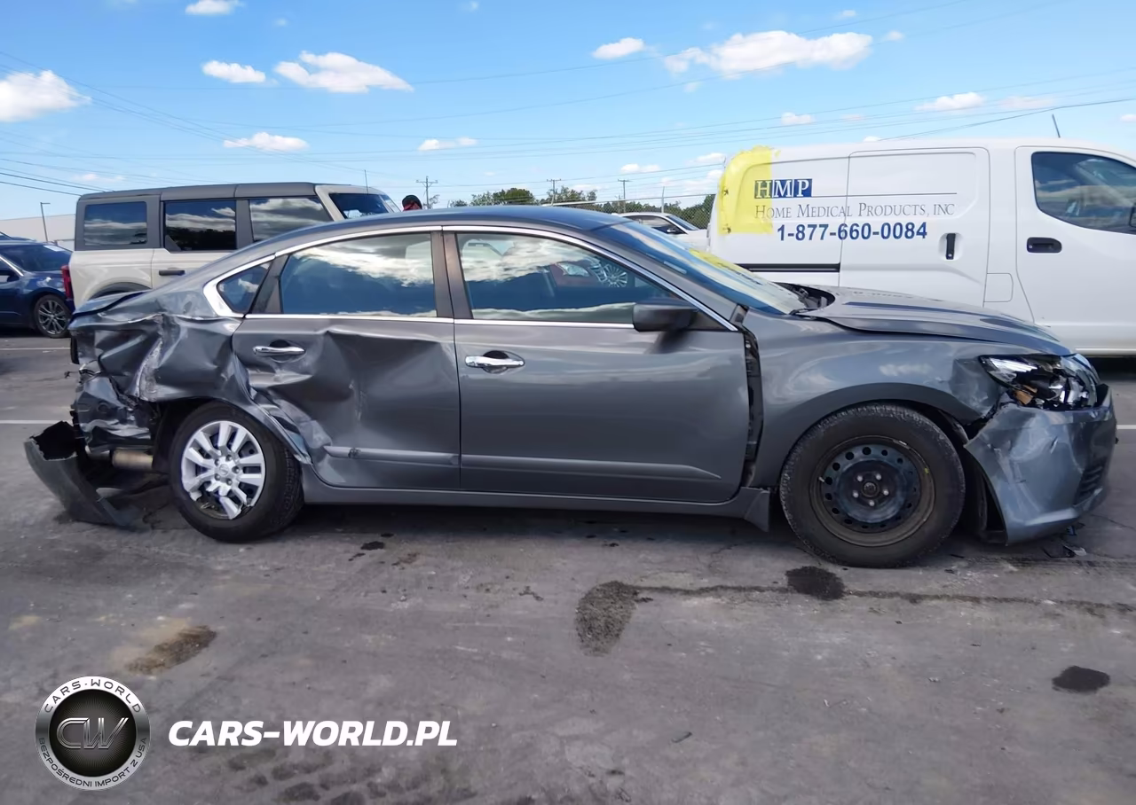 2018 Nissan Altima 2.5 S VIN:1N4AL3AP3JC224653 - 13
