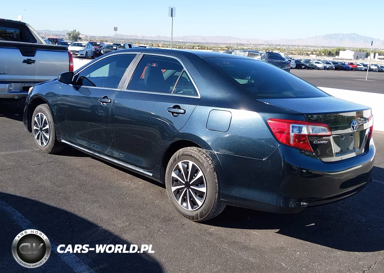 2014 Toyota Camry Le VIN:4T4BF1FK7ER360695 - 3