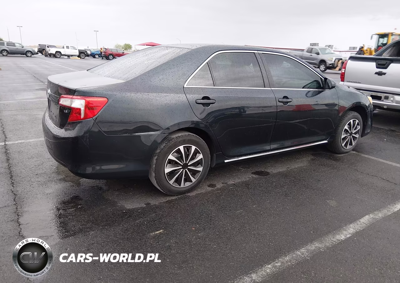 2014 Toyota Camry Le VIN:4T4BF1FK7ER360695 - 4