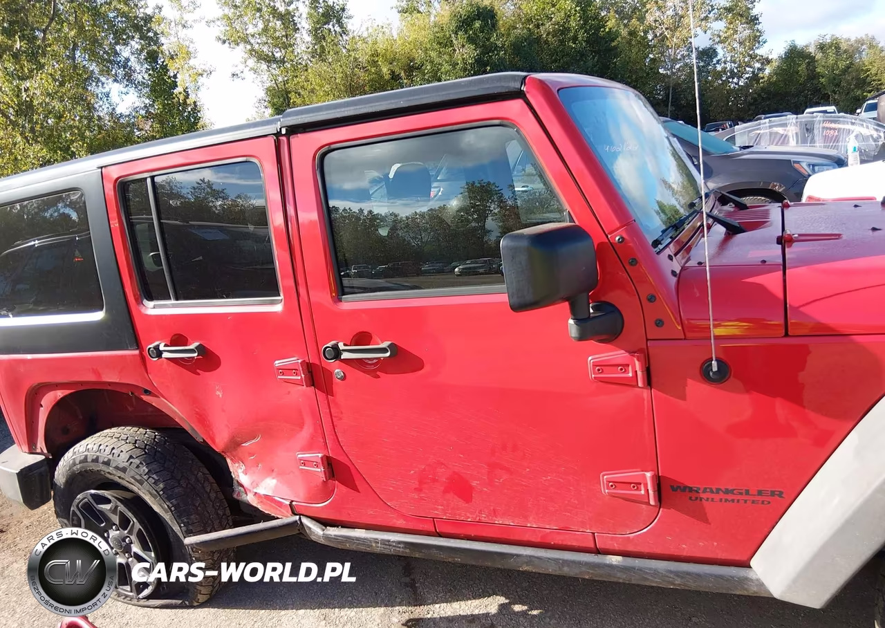 2015 Jeep Wrangler Unlimited Willys Wheeler VIN:1C4BJWDGXFL634620 - 13