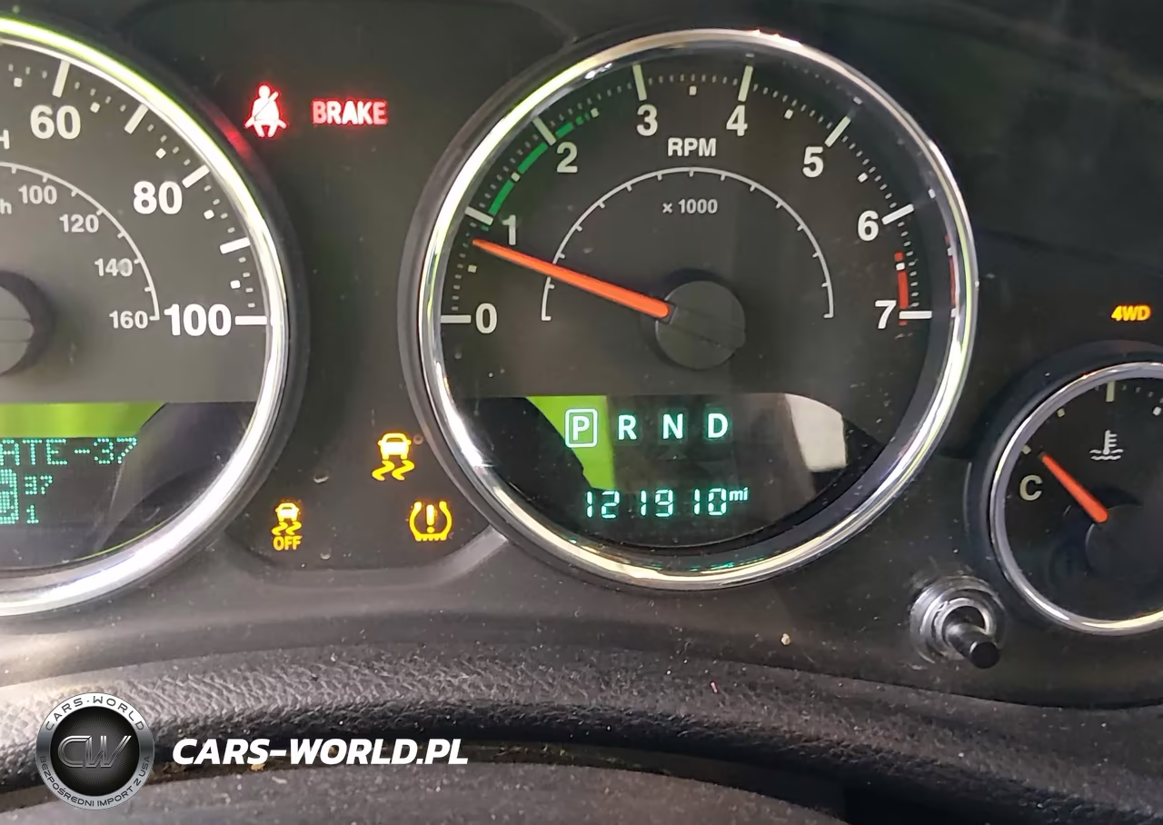 2015 Jeep Wrangler Unlimited Willys Wheeler VIN:1C4BJWDGXFL634620 - 15
