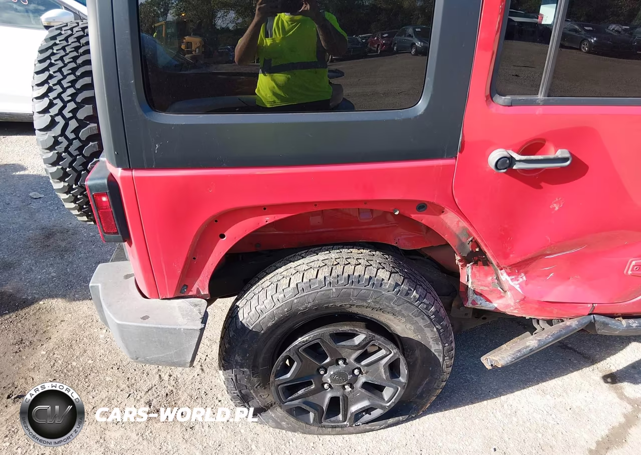 2015 Jeep Wrangler Unlimited Willys Wheeler VIN:1C4BJWDGXFL634620 - 6