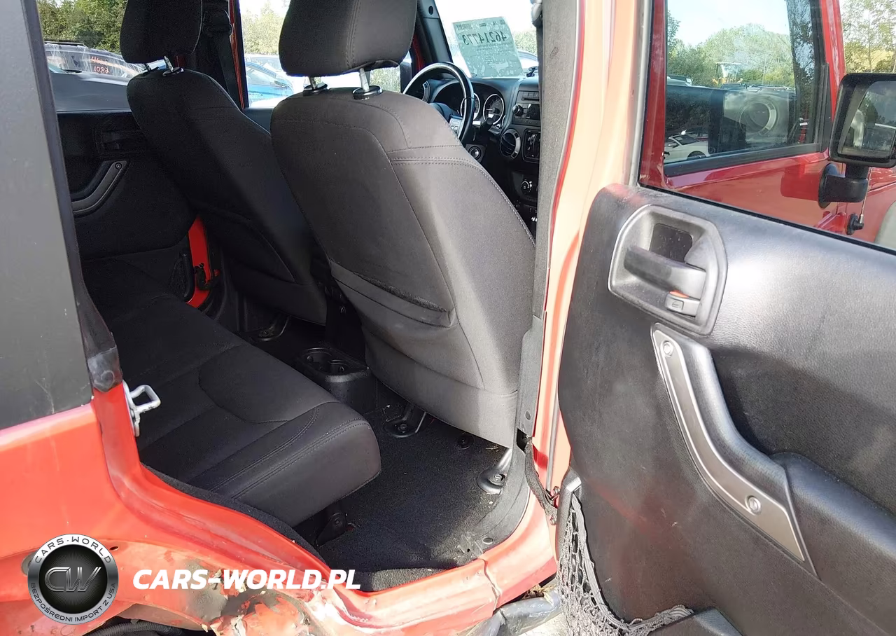 2015 Jeep Wrangler Unlimited Willys Wheeler VIN:1C4BJWDGXFL634620 - 8