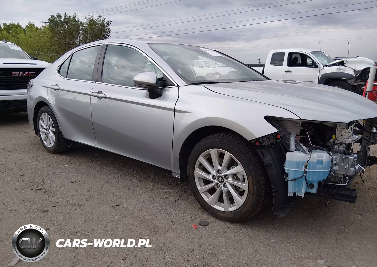 2024 Toyota Camry Le – zdjęcie 1 z 17