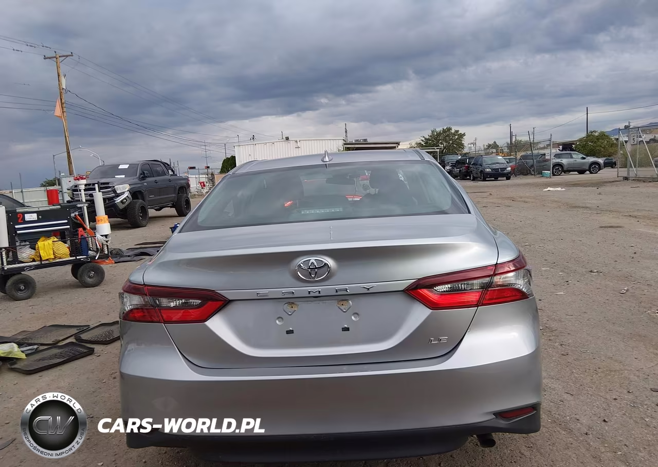 2024 Toyota Camry Le VIN:4T1C11AK1RU866288 - 17