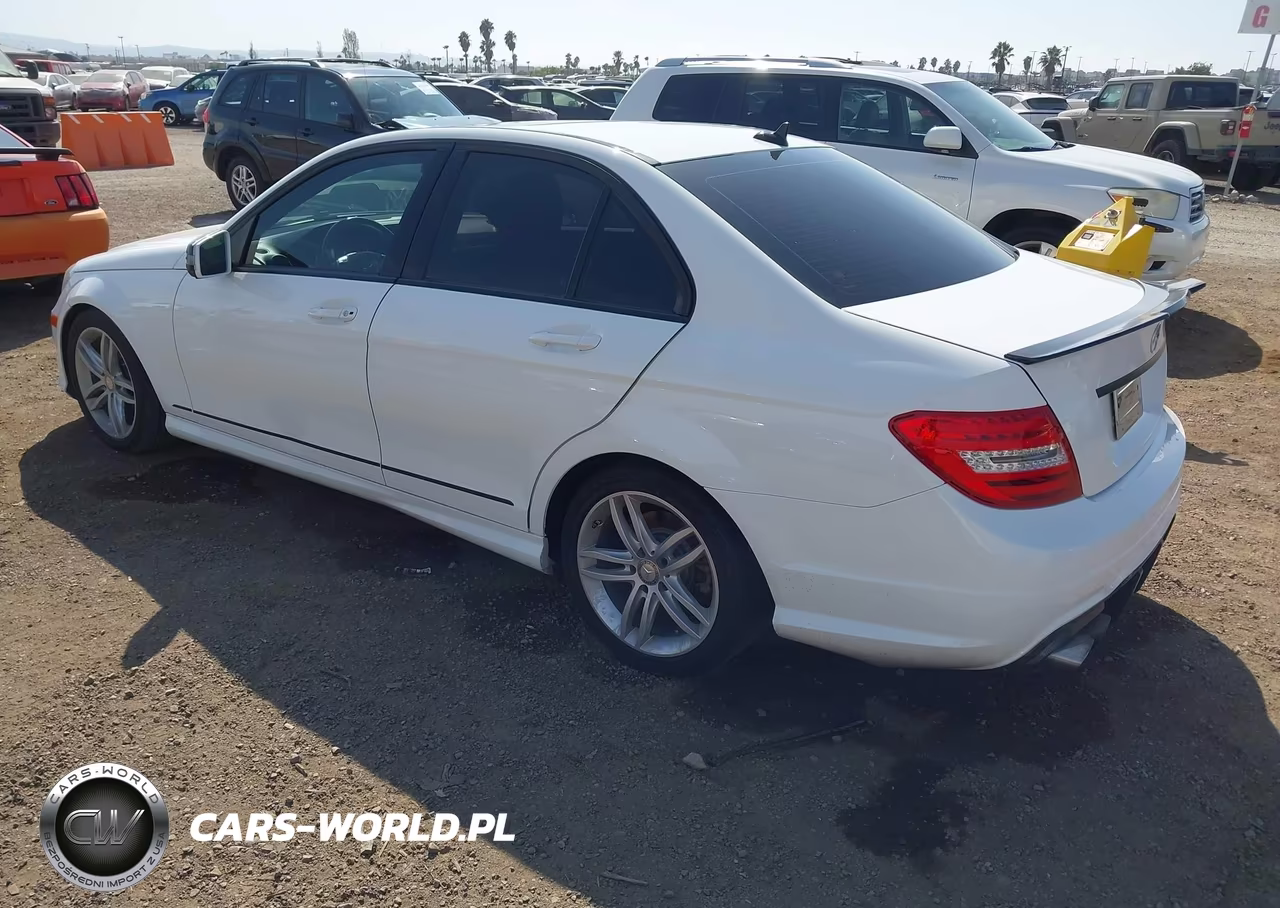 2014 Mercedes-Benz C 250 Sport VIN:WDDGF4HB7EA968131 - 3