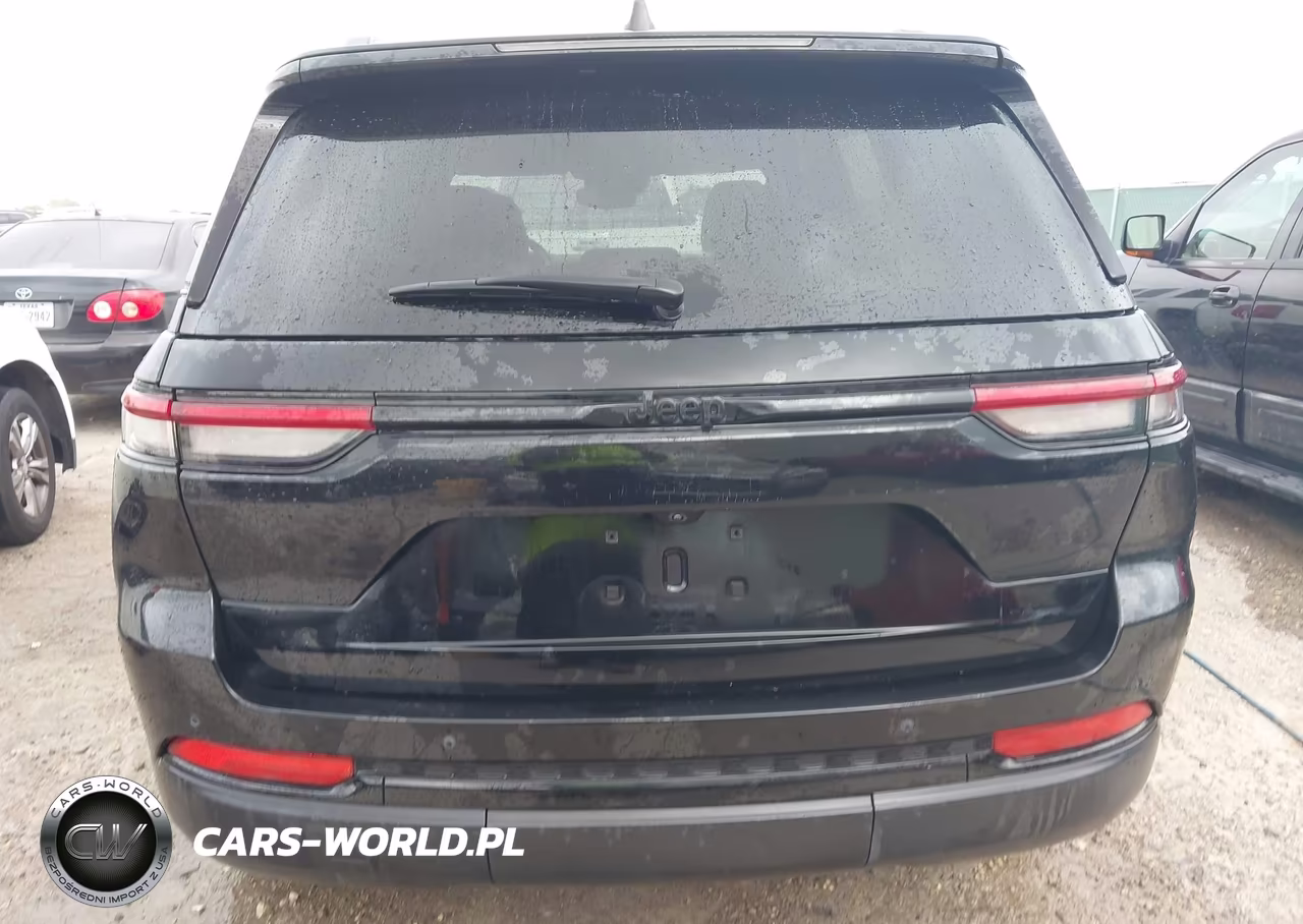 2023 Jeep Grand Cherokee Altitude 4X2 VIN:1C4RJGAG0PC610157 - 16
