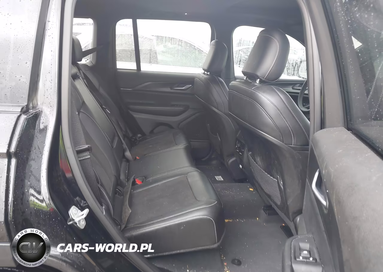 2023 Jeep Grand Cherokee Altitude 4X2 VIN:1C4RJGAG0PC610157 - 8