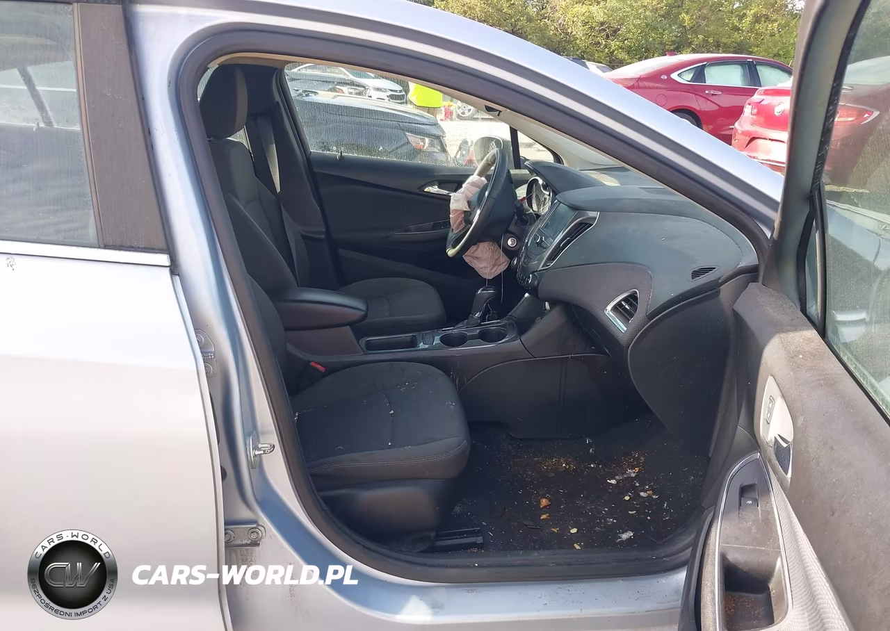 2018 Chevrolet Cruze Lt Auto VIN:1G1BE5SM2J7229661 - 5