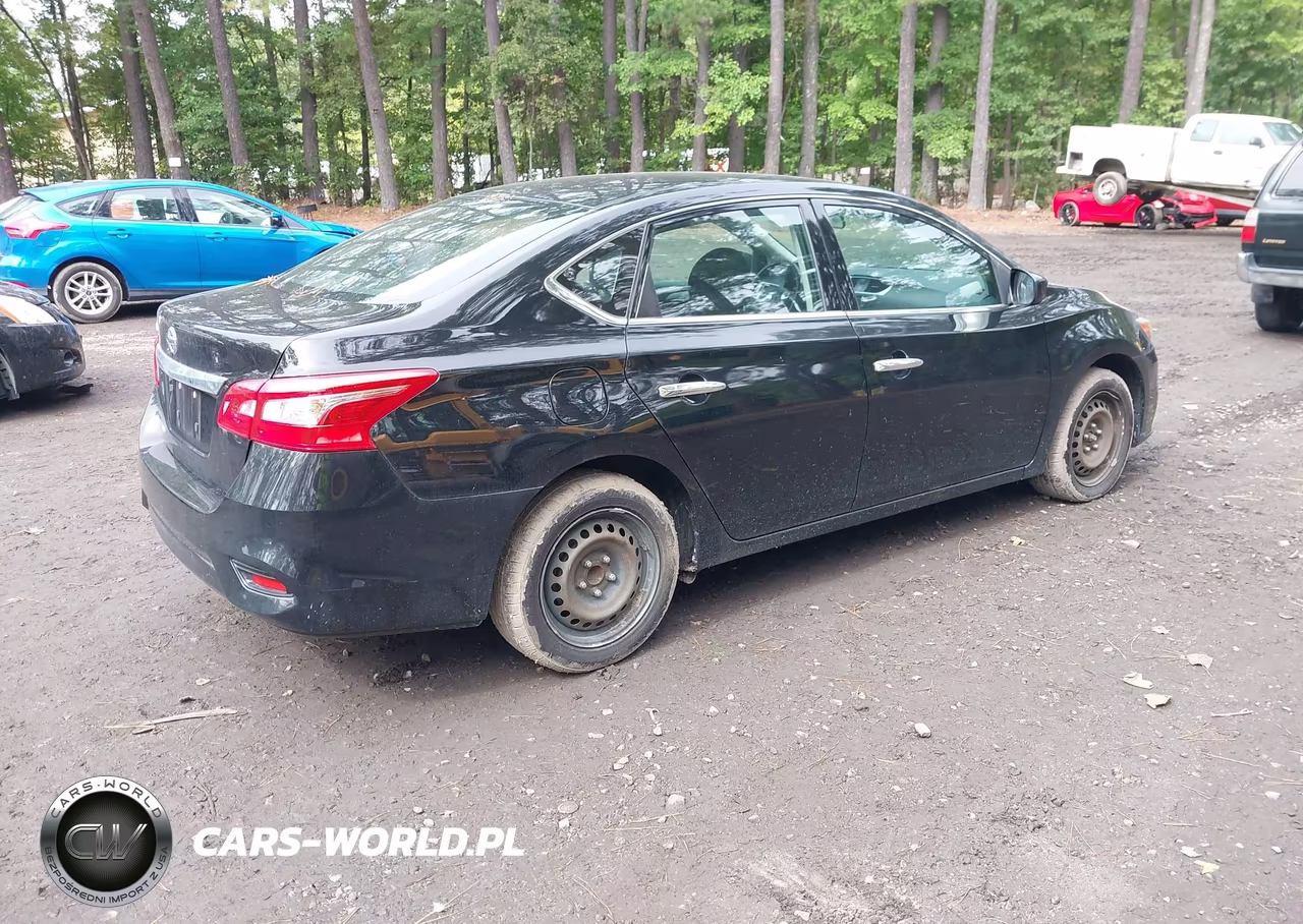 2018 Nissan Sentra S VIN:3N1AB7AP4JY297982 - 4
