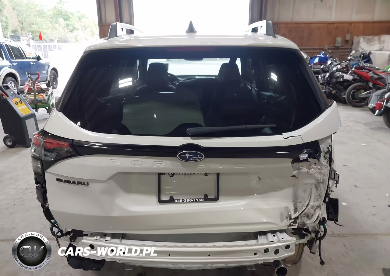 2025 Subaru Forester Limited VIN:JF2SLDRC0SH506941 - 16