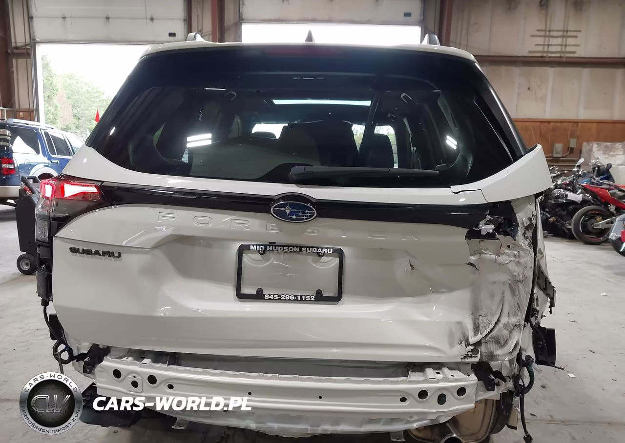 2025 Subaru Forester Limited VIN:JF2SLDRC0SH506941 - 17